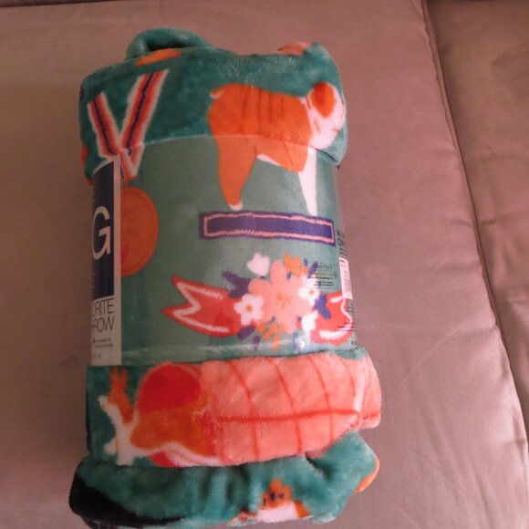 The Big One "Our Favorite Plush Throw" Blanket - Picture 2 of 4